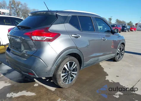 2019 Nissan Kicks Sv z USA, uszkodzony, nr VIN 3N1CP5CU6KL529188